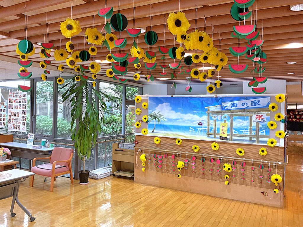 令和7年　8月「真夏のモビール」