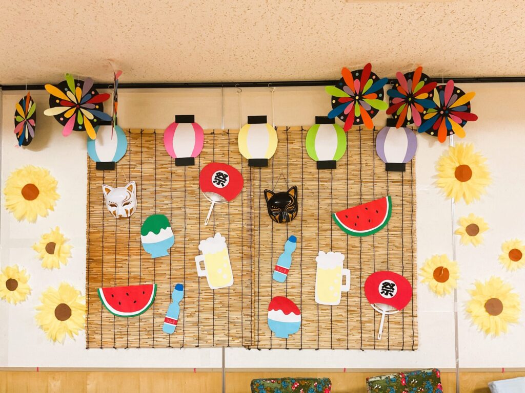 令和8年8月 「デイサービスフロア壁画」